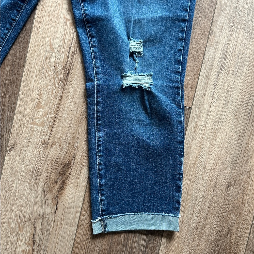 Women’s Distressed Mid Rise Boyfriend Denizen from Levi’s Jeans in size 12 W:31 - Picture 3 of 6